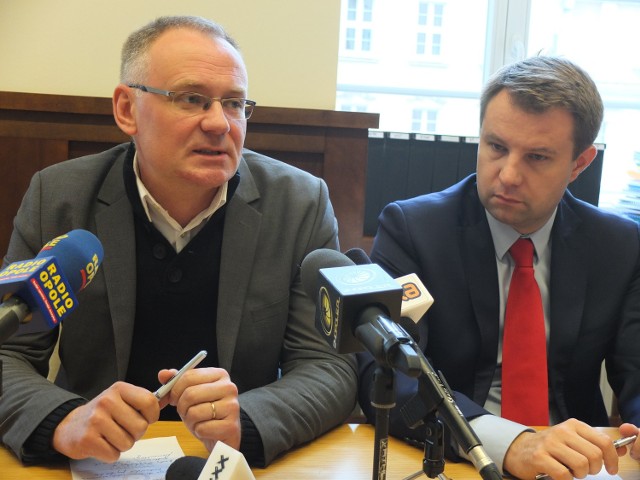 Wiceprezydent Mirosław Pietrucha i prezydent Arkadiusz Wiśniewski.