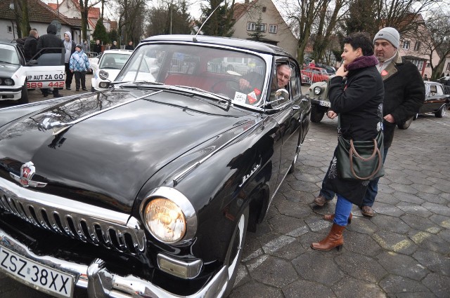 Klub SCS i miłośnicy wojsk polskich i radzieckich zorganizowali dla WOŚP pokazy zabytkowych pojazdów. 