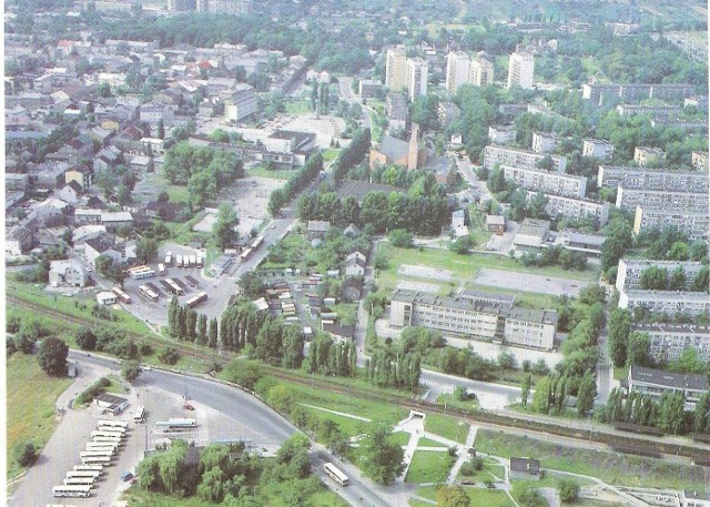 Chrzanów z końca lat PRL-u na zdjęciu lotniczym