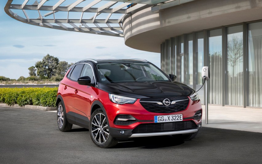 Opel Grandland X Plug in Hybrid...