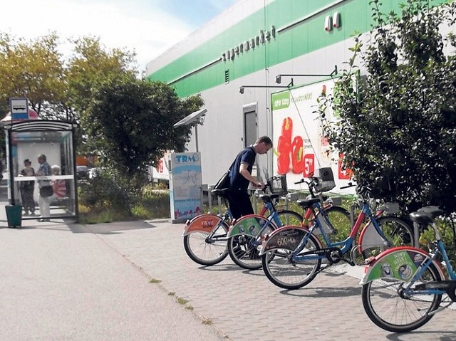 Na Rubinkowie i Skarpie można skorzystać ze stacji Toruńskiego Roweru Miejskiego. Taka baza znajduje się m.in. przy ul. Rydygiera