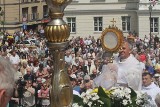 Boże Ciało w Kielcach. Tysiące wiernych w procesji i mszy świętej 