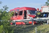 Wypadek busa pod Białobrzegami. Śmigłowce w akcji, rannych aż 12 osób [NOWE FAKTY]