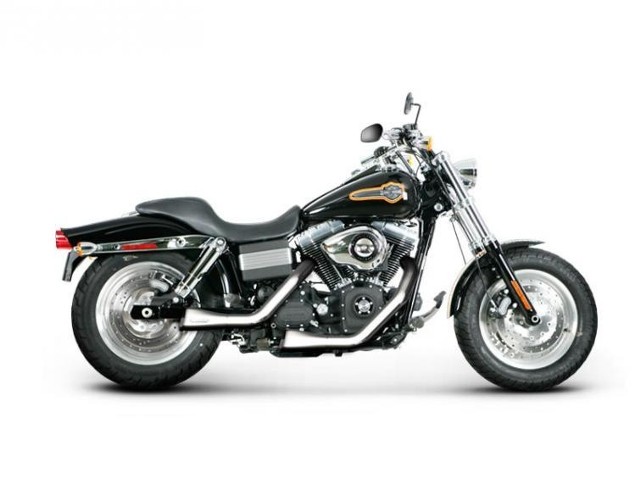 Harley-Davidson Fat Bob z wydechem Akrapovič