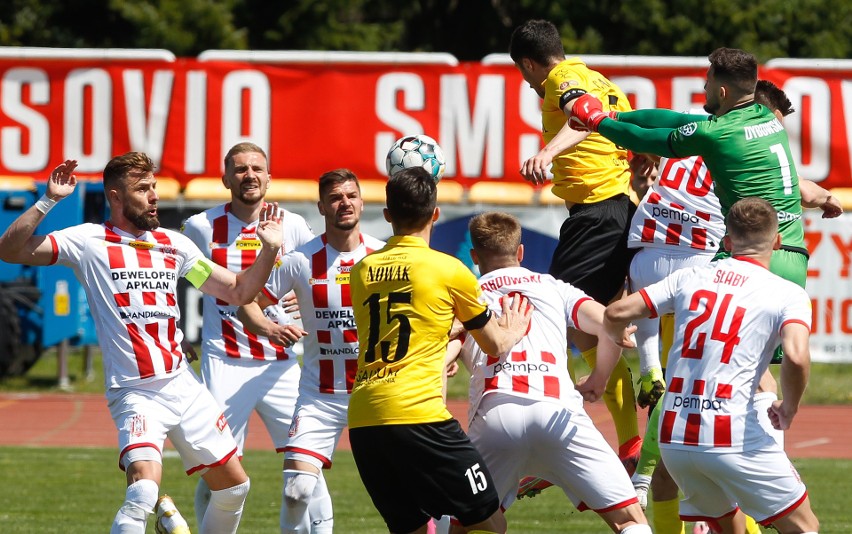 Resovia Rzeszów pokonała u siebie Widzew Łódź 2:0.