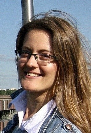 dr Monika Badowska-Hodyr...