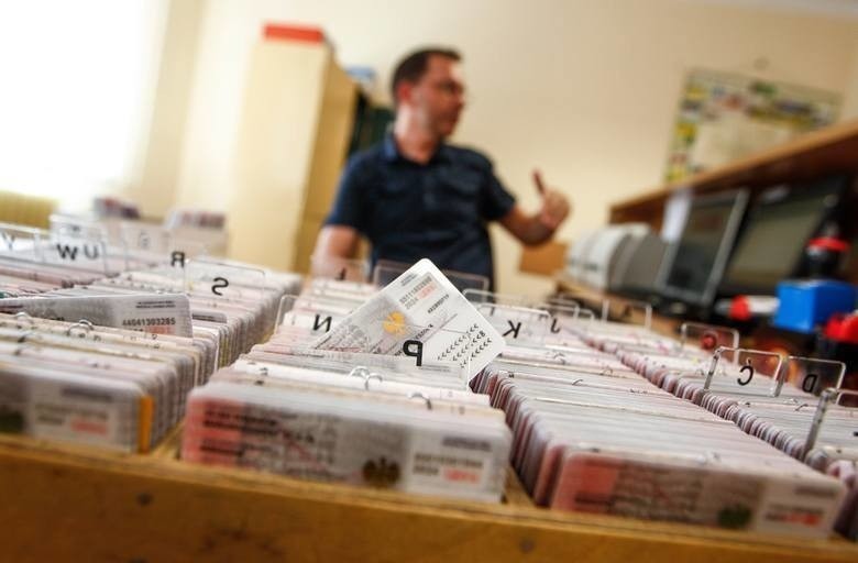 Polacy chociaż wiedzą o zagrożeniach w sieci, nie korzystają...