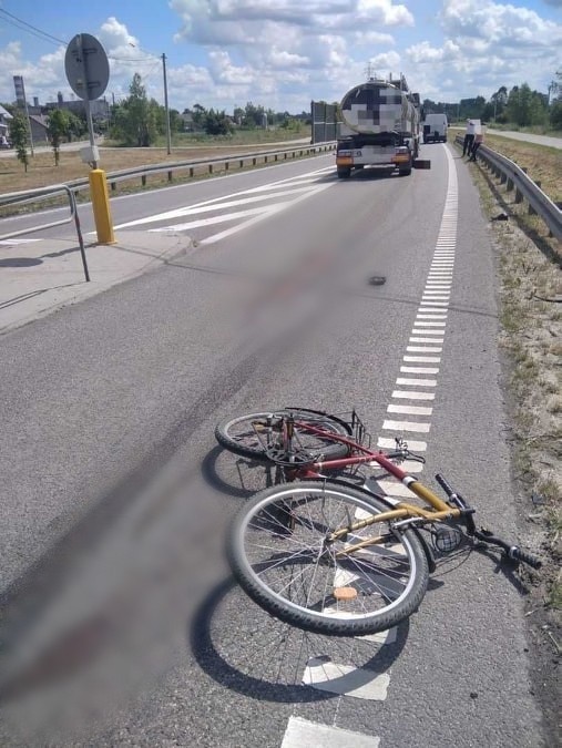 Tragiczny wypadek w gminie Połaniec. Tir śmiertelnie potrącił rowerzystę! Stało się to na oczach jego żony