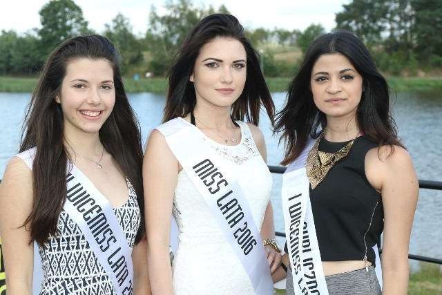 Na podium konkursu Miss Lata w Wilkowie stanęły dwie radomianki: Paulina Dalach – Miss Wilkowa 2016 (w środku) oraz Zuzanna Lacatus – I Wicemiss Wilkowa i Miss Publiczno-ści (z prawej).