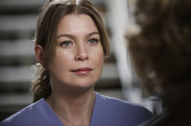 Meredith Grey pozostaje w "Chirurgach" (fot. AplusC)