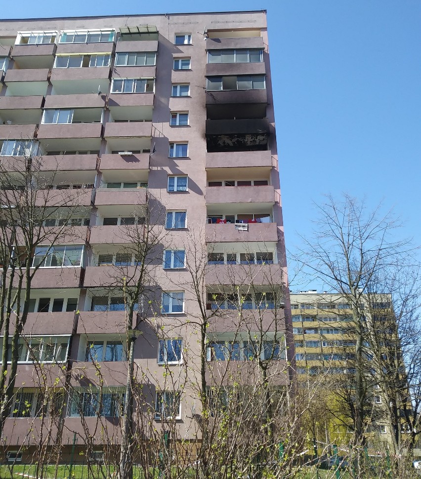 Kraków. Pożar w Prokocimiu. Dziewczyna, która skoczyła z okna 6. piętra, jest w ciężkim stanie