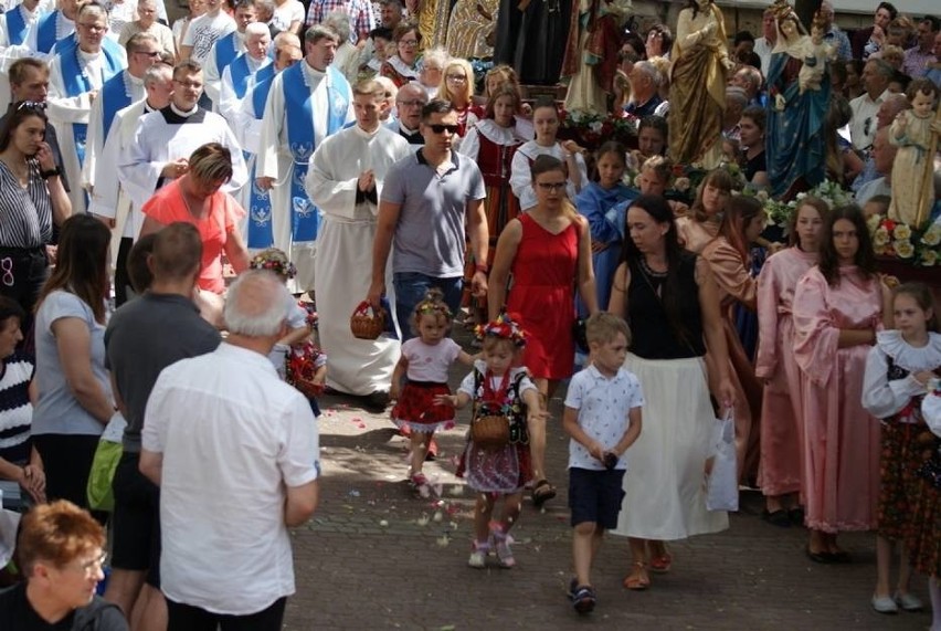 Odpust w Tuchowie to co roku duże wydarzenie religijne w...