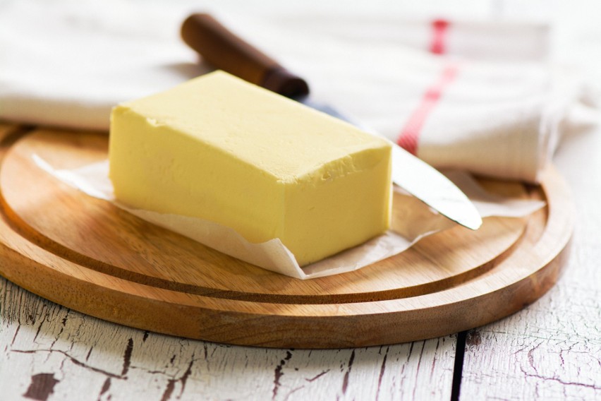 Według polskiego prawa masło powinno zawierać 83-84%...