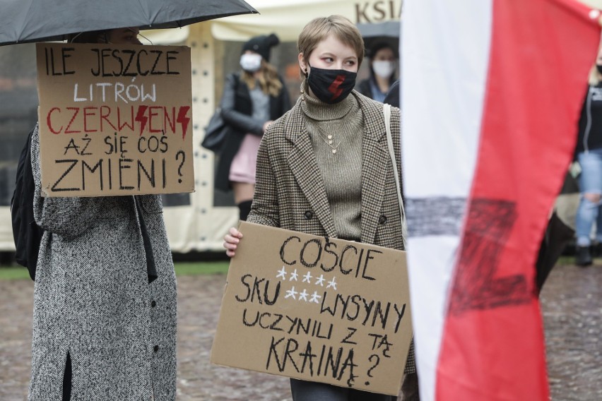 Około dwóch tysięcy osób wzięło udział w niedzielnym Strajku...