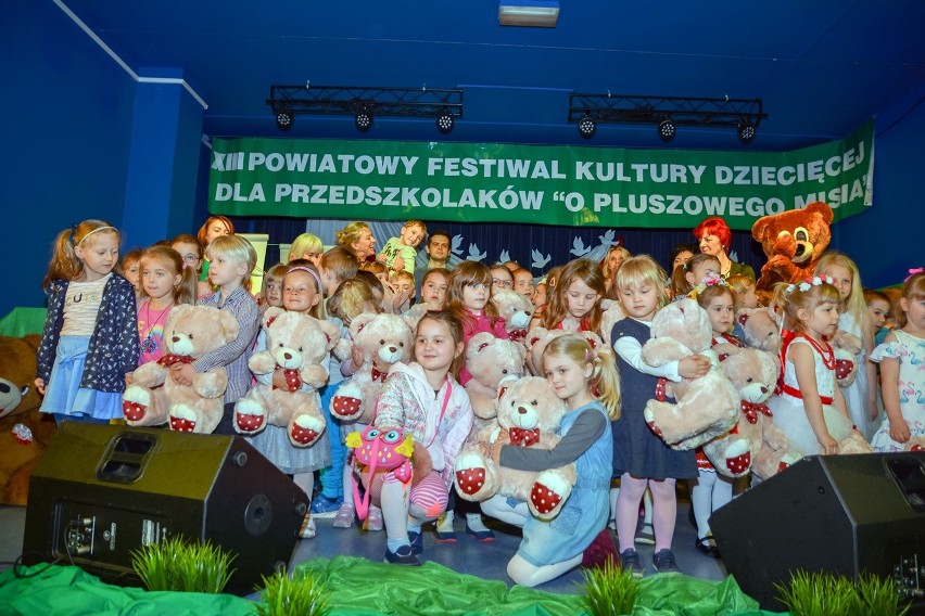 Bukowno. Gala finałowa XIII Powiatowego Festiwalu Kultury Dziecięcej dla Przedszkolaków „O Pluszowego Misia” [ZDJĘCIA]