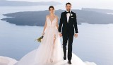 Sędzia Daniel Stefański ożenił się z Karoliną Bojar. Ślub 10 minut po... trzęsieniu ziemi na Santorini 1.11