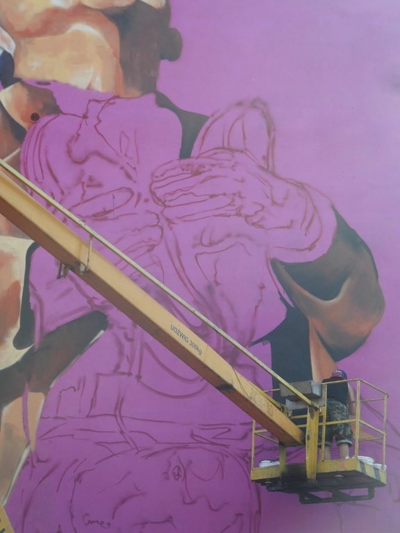 Nowy mural powstaje w dzielnicy Lipiny, przy ul....