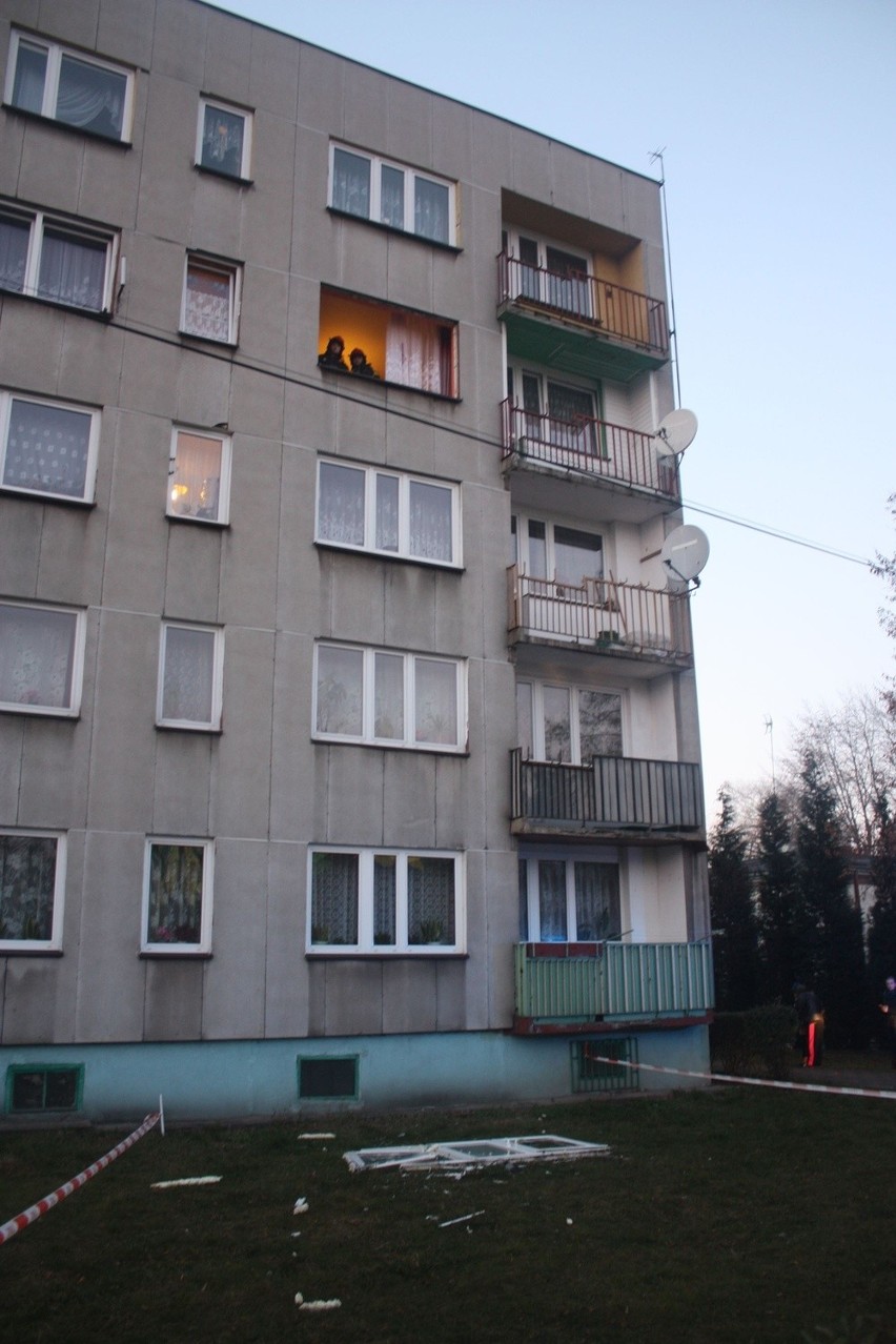 Wybuch gazu w Zawierciu: Wybuch gazu w budynku przy Paderewskiego [ZDJĘCIA + WIDEO]