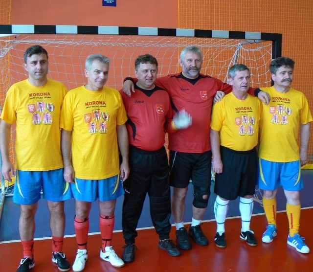 Zwycięska drużyna VIP-ów. Od lewej: Dariusz Meresiński, Grzegorz Ryski, Wojciech Furmanek, Lucjan Pietrzczyk, Andrzej Zoch i Krzysztof Słoń.