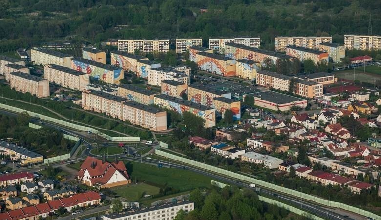 Jak na przestrzeni lat zmieniała się liczba mieszkańców w...