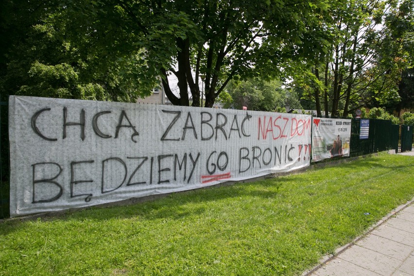 Mimo protestów przeniosą internat [WIDEO]