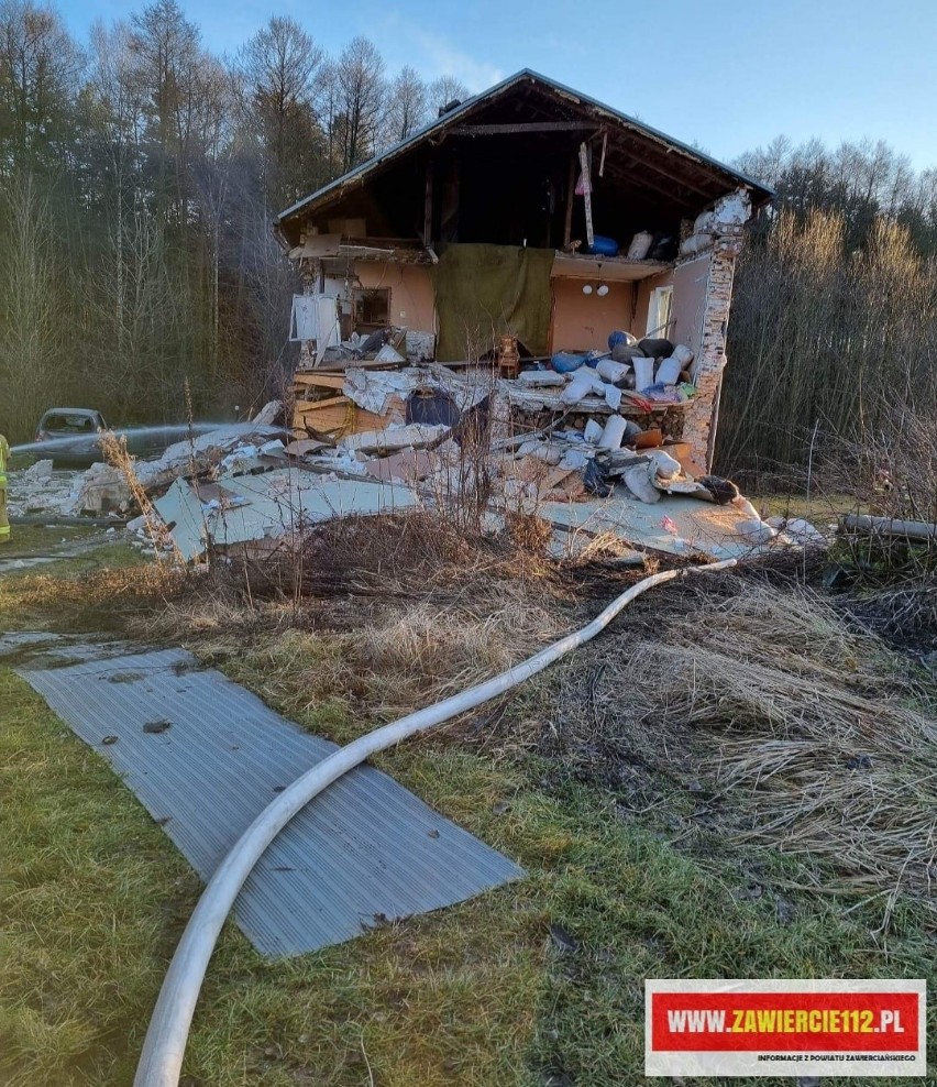 Wybuch gazu zniszczył dom w Rudnikach (pow. zawierciański). Trwa akcja ratunkowa