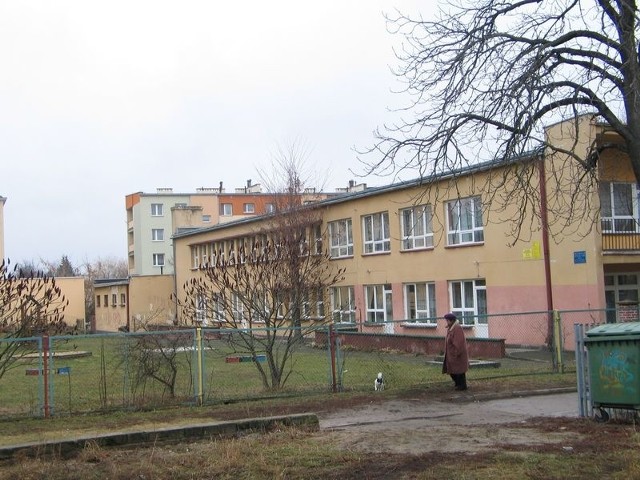 Od września siedzibą Miejskiego Żłobka będzie budynek Przedszkola nr 9 przy ulicy Dekutowskiego, które zostanie przeniesione do budynku Szkoły Podstawowej nr 9 na osiedle Dzików.