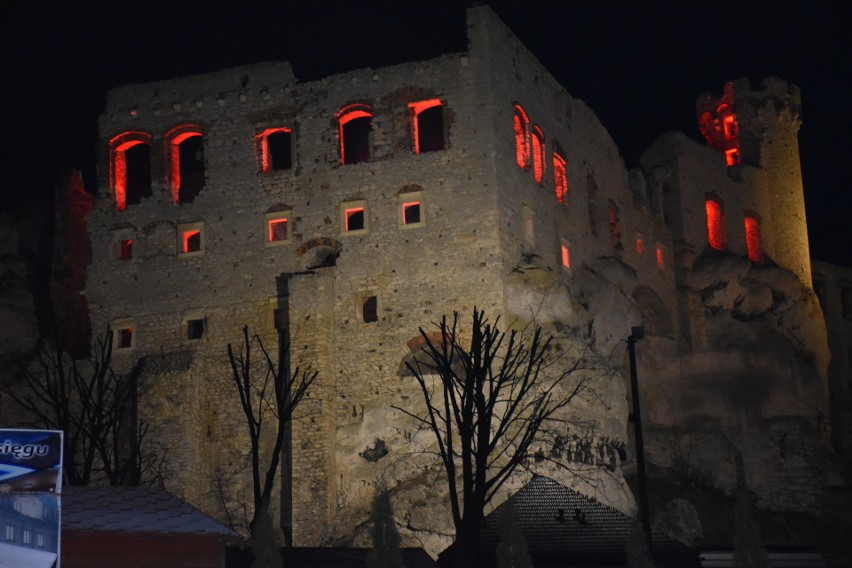 Zamek Ogrodzieniecki pozyskał ponad 1 milion złotych na...