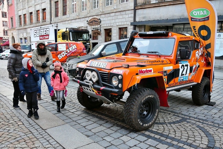 WOŚP we Wrocławiu. Wielka orkiestra zebrała 496 tysięcy (ZDJĘCIA)