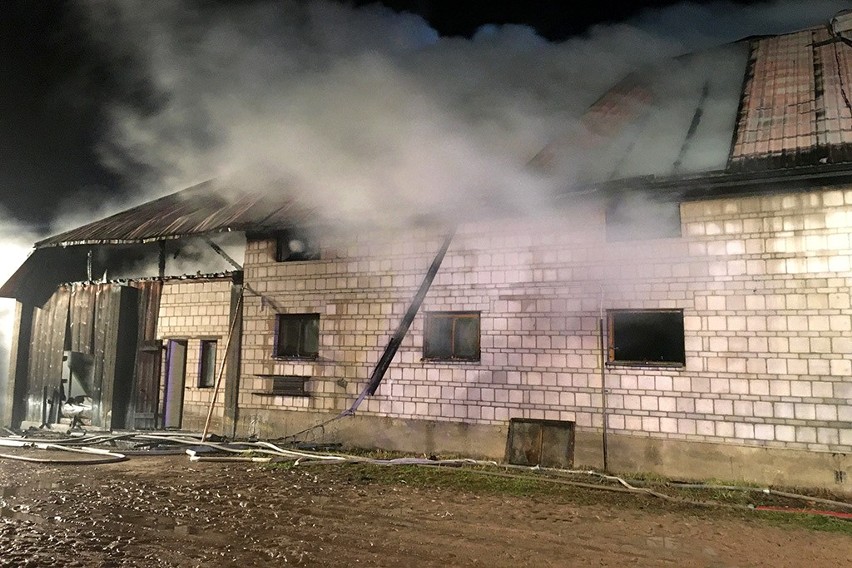 Pożar w miejscowości Trzaski strawił dorobek życia rodziny....