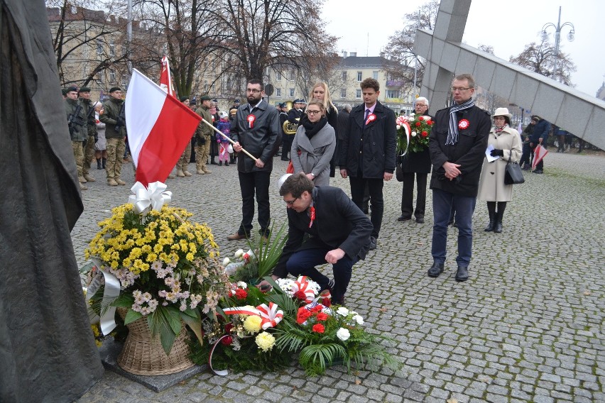 Święto Niepodległości w Częstochowie. Msza święta w Archikatedrze i marsz aleją NMP [ZDJĘCIA]