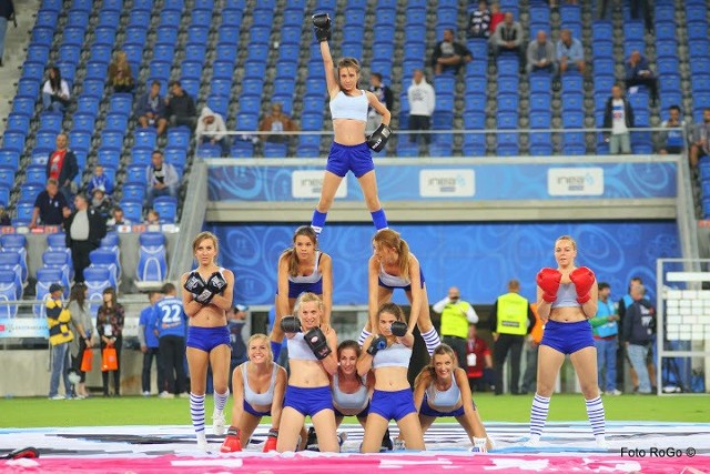 "Bokserski" występ Kolejorz Girls na meczu Lech - Pogoń