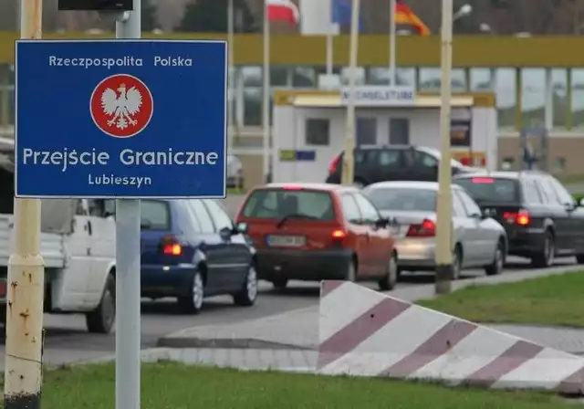 Przejście graniczne kołbaskowo - artykuły | Głos Szczeciński