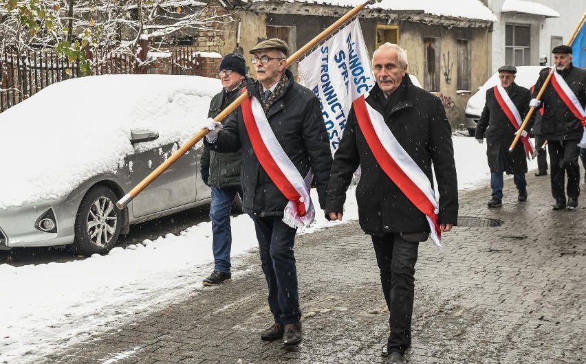 Obchody 66. rocznicy zniszczenia zagłuszarki radiowej w Bydgoszczy. Hołd oddany uczestnikom manifestacji [zdjęcia]