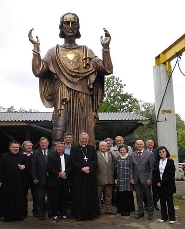 Abp S. Gądecki sam pojechał zatwierdzić wygląd figury Chrystusa