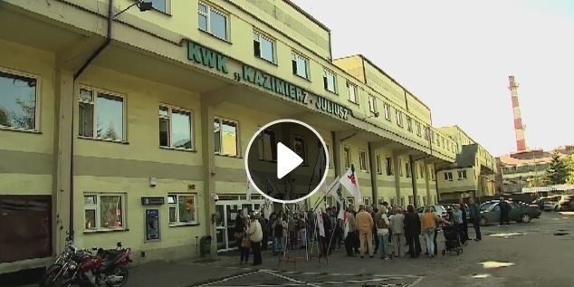 Protest górników w kopalni Kazimierz-Juliusz. Chcą wypłaty zaległych pensji [WIDEO]