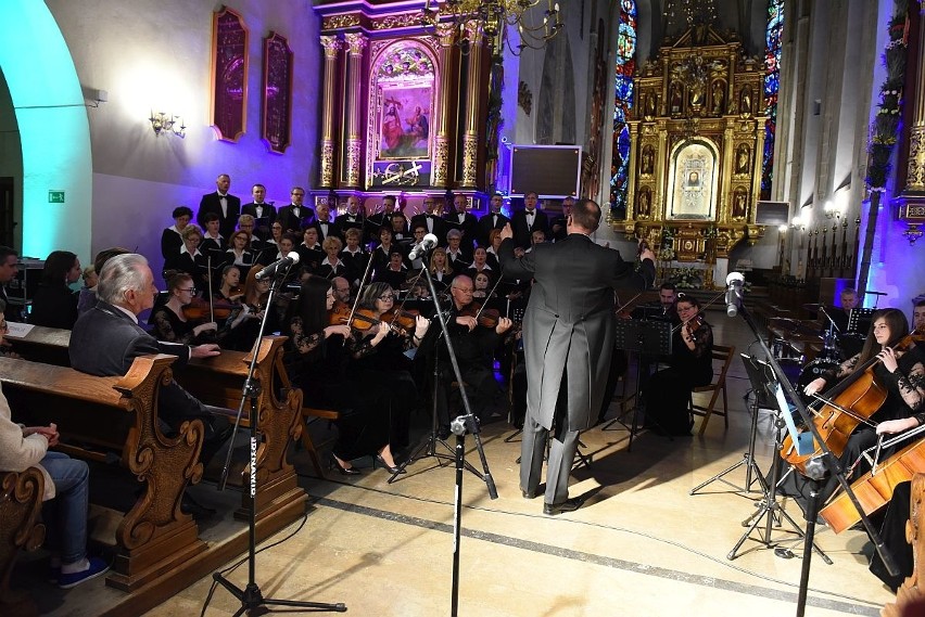 Nowy Sącz. Msza i koncert w intencji ojczyzny, miasta oraz mieszkańców 