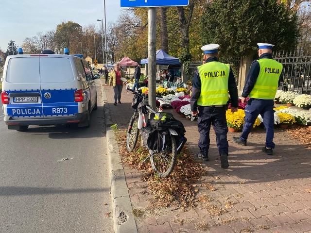 Trwa akcja Znicz - wzmożone kontrole na drogach. Zobacz kolejne zdjęcia. Przesuwaj zdjęcia w prawo - naciśnij strzałkę lub przycisk NASTĘPNE