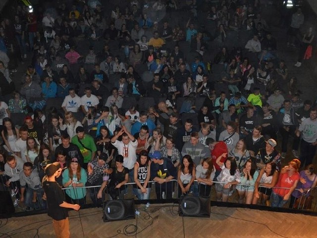 W stąporkowskim amfiteatrze pojawiło się około 700 fanów hip hopu! Zabawa trwała sześć godzin.