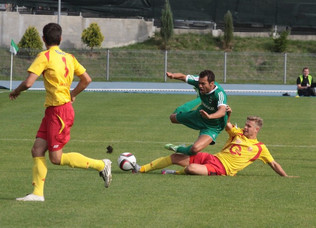 Rossi Leandro (w zielonym stroju) napastnik Radomiaka Radom.