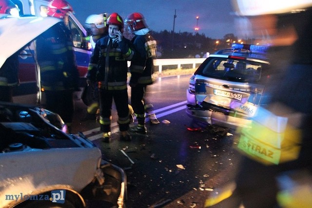 Do wypadku doszło na drodze Piątnica - Jedwabne w okolicach miejscowości Kownaty. Policjanci wykonywali tam czynności służbowe w związku z innym wypadkiem.