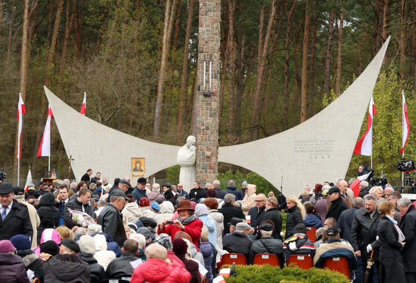 72. rocznica forsowania Odry. Uroczystości w Starych Łysogórkach [zdjęcia, wideo] 