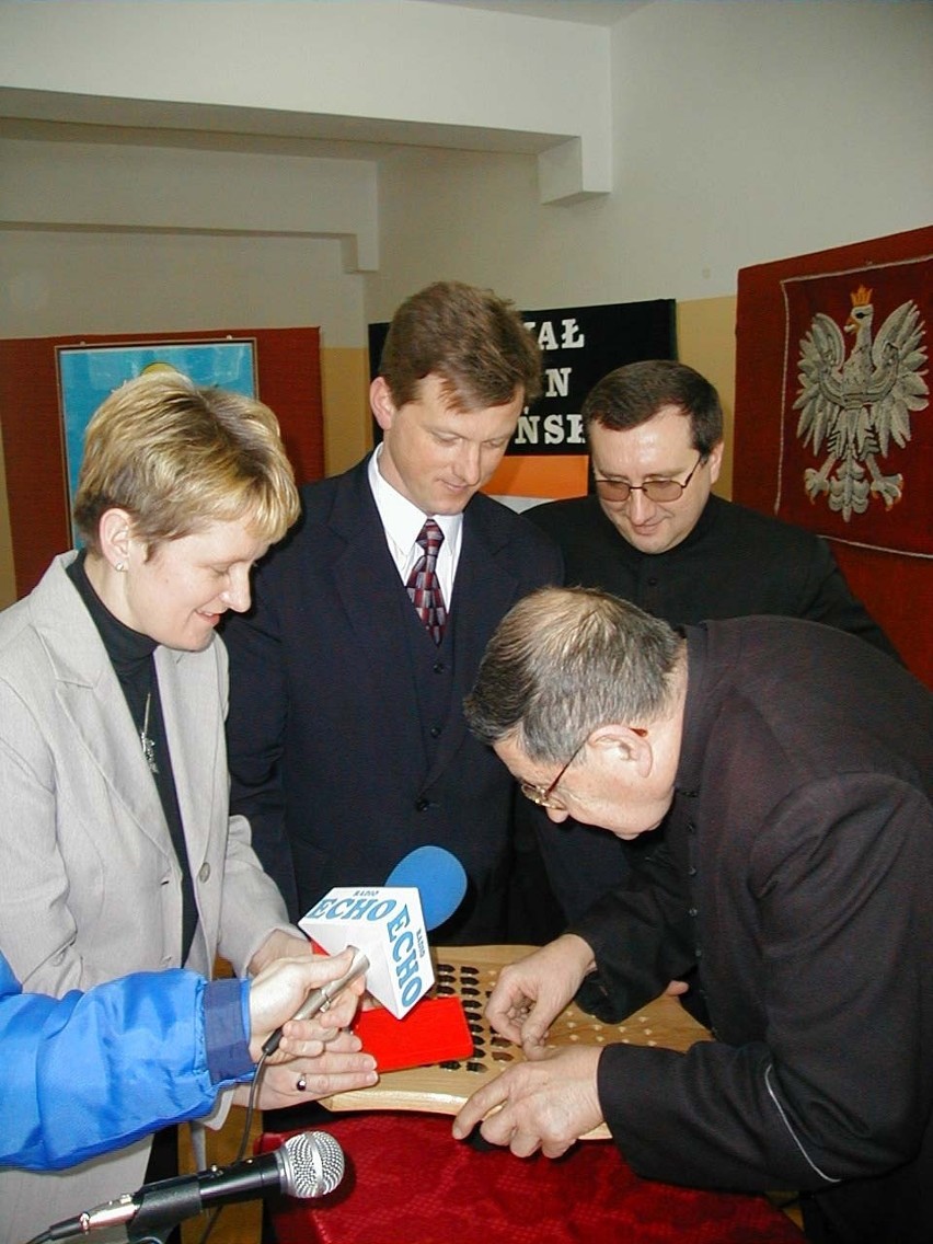 20 lat temu spowiednik kardynała Wyszyńskiego odwiedził sądecką szkołę jego imienia