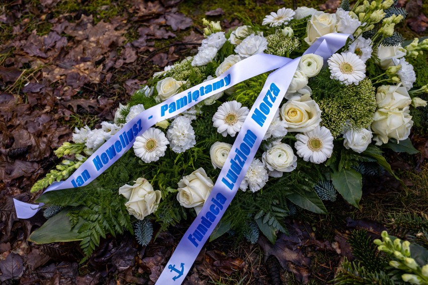 Uczcili pamięć ofiar katastrofy promu "Jan Heweliusz". W sobotę mija 30. rocznica zatonięcia promu 