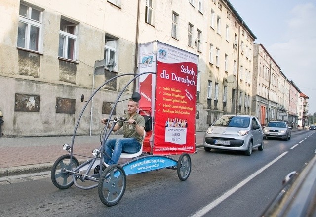Play mobile na ulicach Słupska.