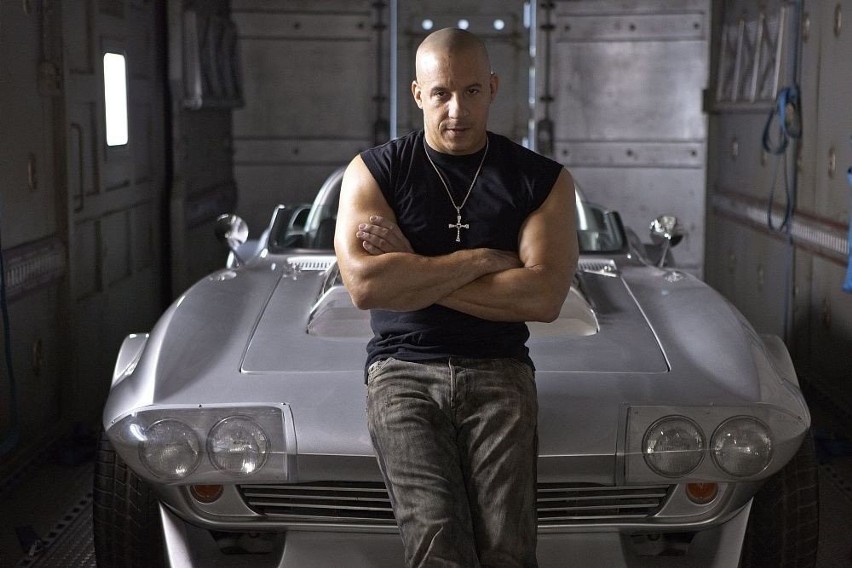 Brian O'Conner i jego dziewczyna Mia Toretto doprowadzają do...