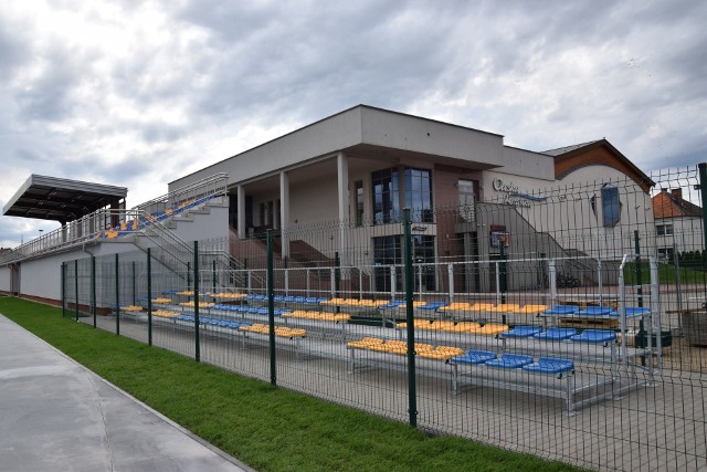 Trwa modernizacja i rozbudowa stadionu miejskiego w Oleśnie.