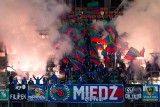 Efektowna oprawa kibiców Miedzi Legnica w meczu z Legią Warszawa (ZDJĘCIA)