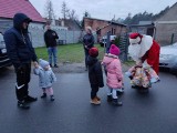 W tej wsi koło Nowej Soli prawdopodobnie mieszkają tylko grzeczni mieszkańcy. Mikołaj odwiedził wszystkich z paczkami! Pracował do nocy