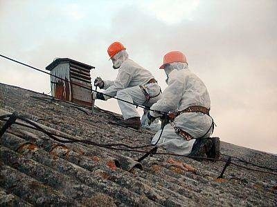 Tysiące ton azbestu wciąż na domach białostoczan.